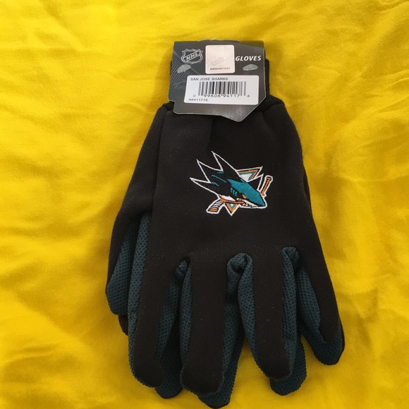 Host Pick! NWT men’s San Jose Sharks (NHL) Sport Utility Gloves. One size. - Picture 3 of 5